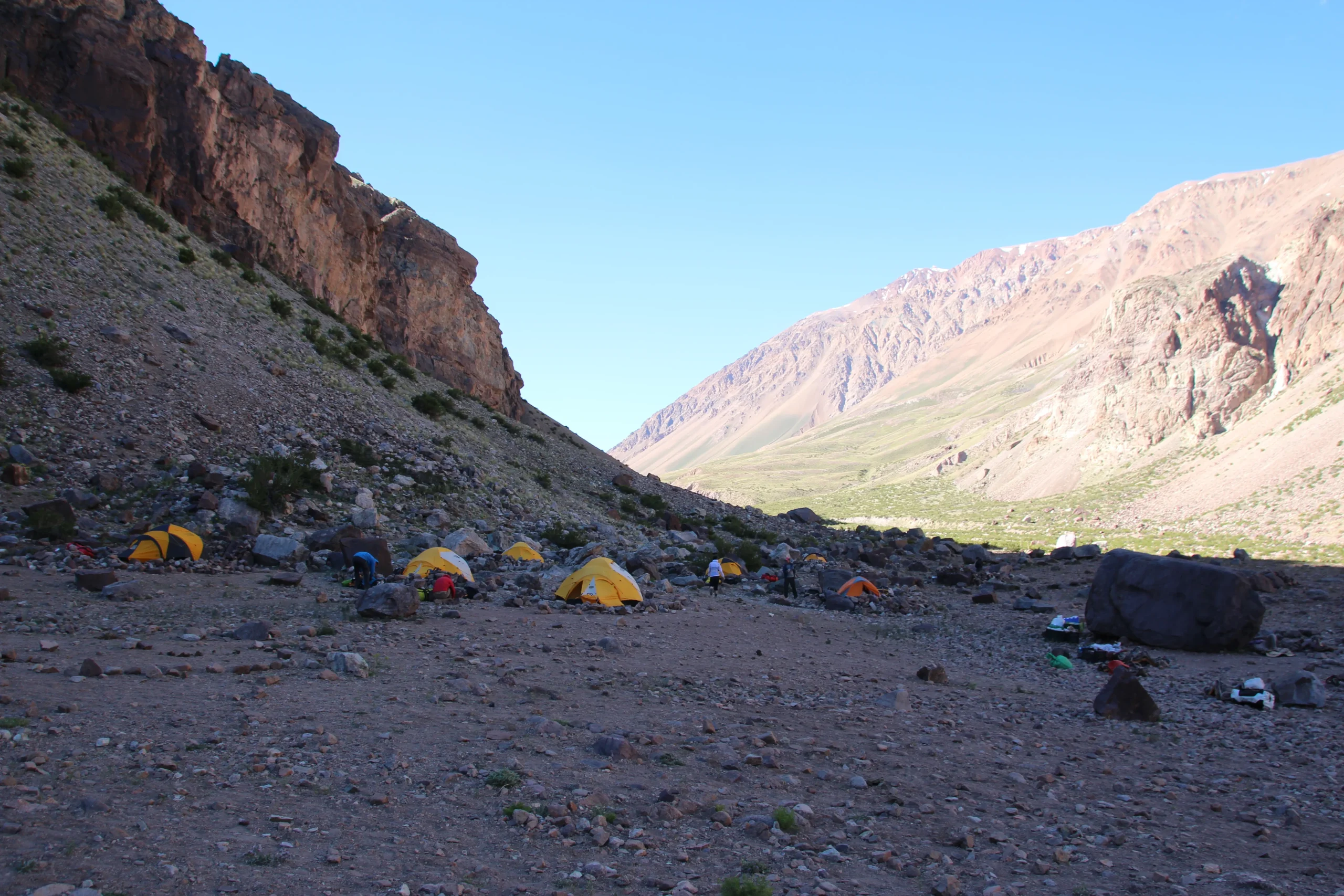 Mountaineering tents in an Aconcagua valley